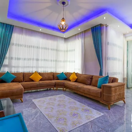 Villa Charming Triplex Villa 3 Min Drive To The Beach In Muratpasa Antalia