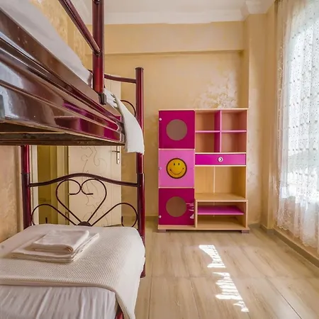 Charming Triplex Villa 3 Min Drive To The Beach In Muratpasa * Antalia