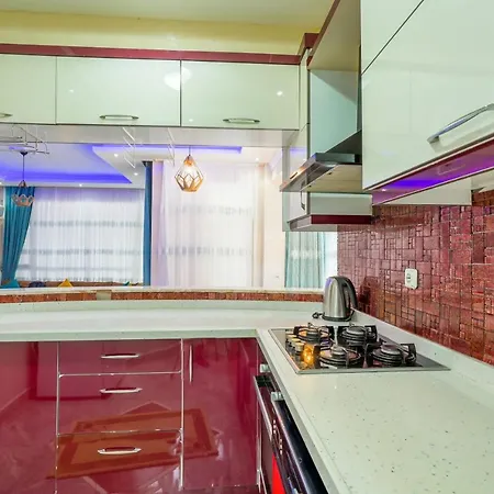 Charming Triplex Villa 3 Min Drive To The Beach In Muratpasa Villa *