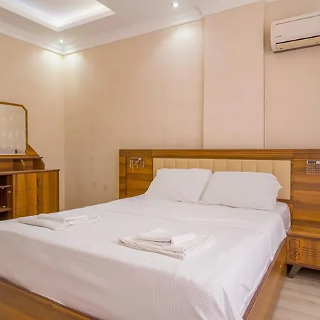 Villa Charming Triplex Villa 3 Min Drive To The Beach In Muratpasa Antalia