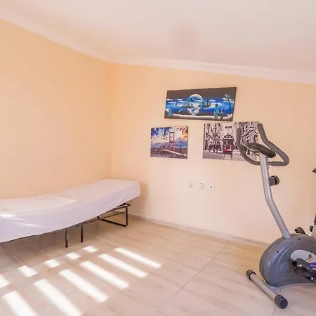 Charming Triplex Villa 3 Min Drive To The Beach In Muratpasa Villa